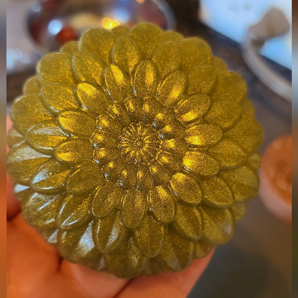 Handcrafted Organic Soap In Teakwood And Lemongrass - Picture 2 of 5
